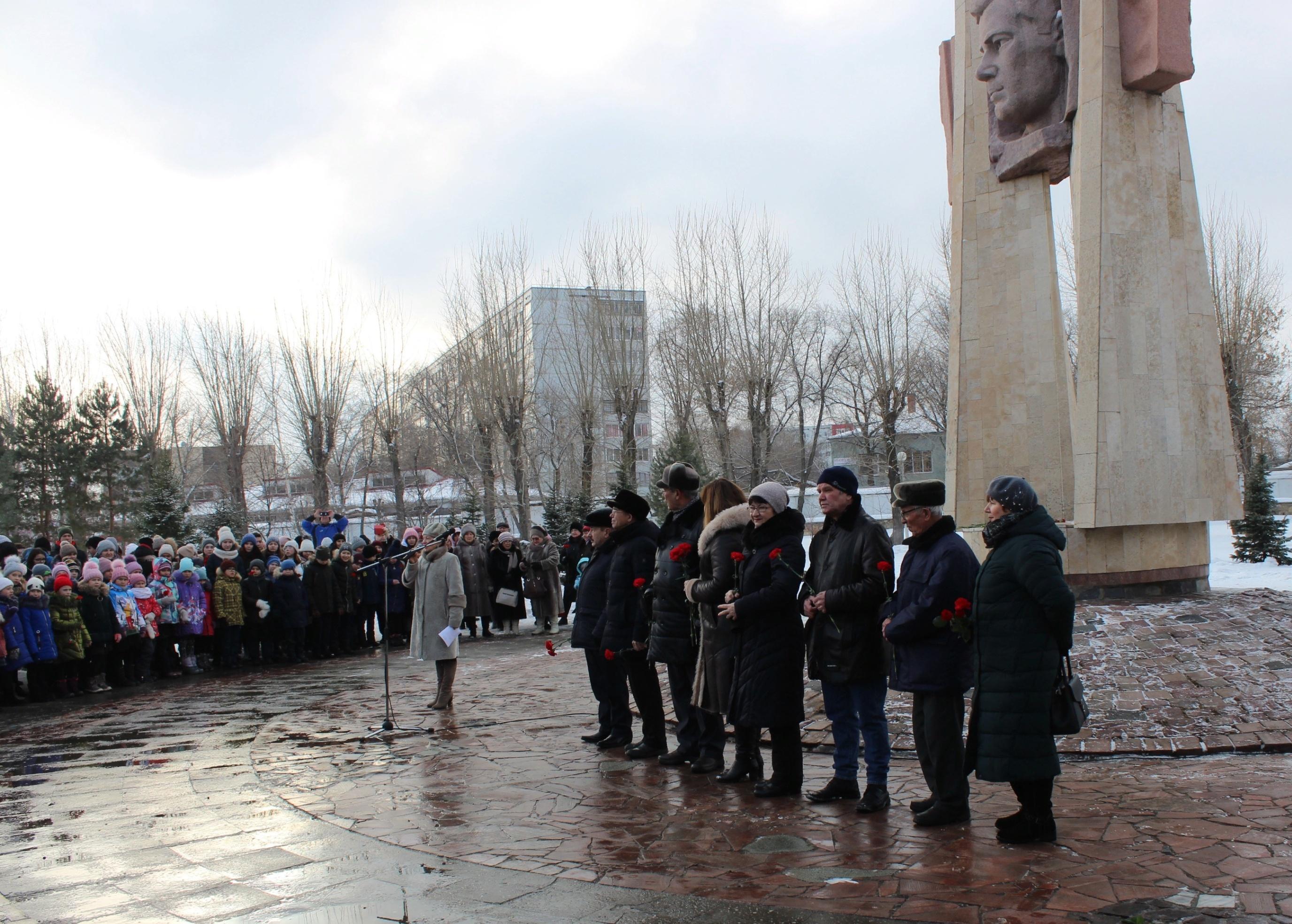 В Набережных Челнах отметят 116-ю годовщину со дня рождения М.Джалиля |  14.02.2022 | Набережные Челны - БезФормата