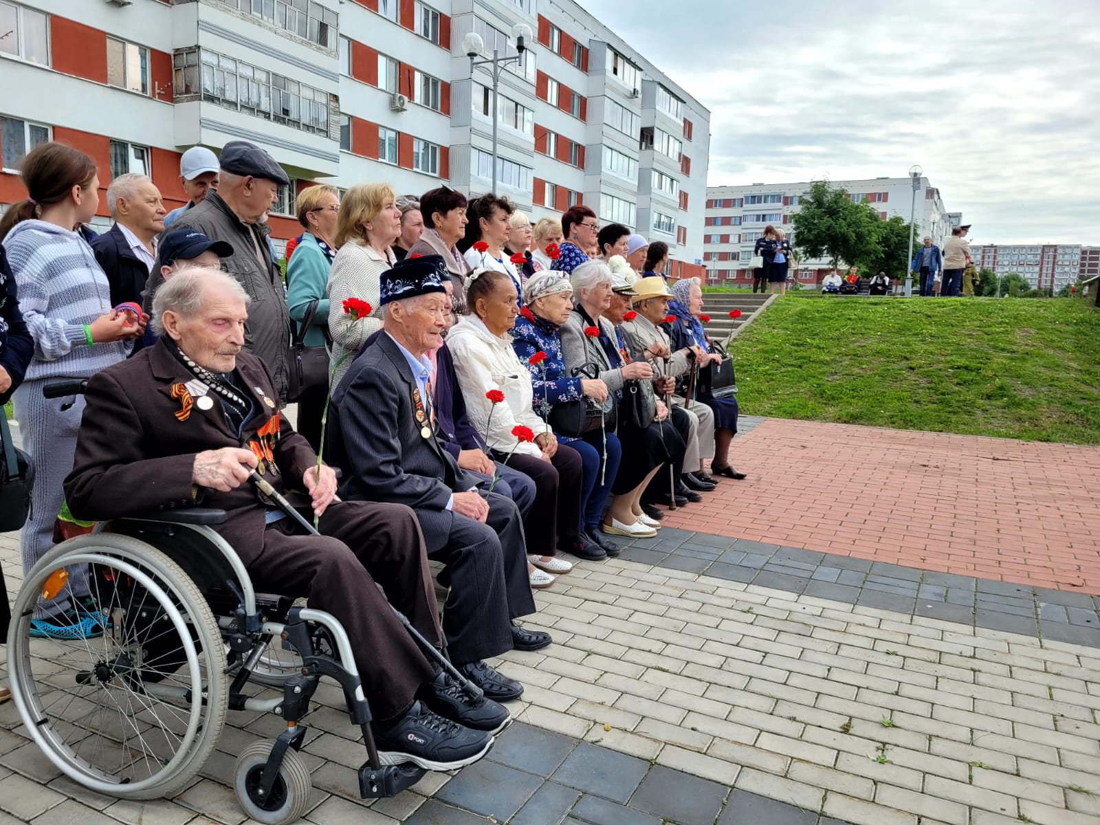 Автозаводский район присоединился к акции «Свеча памяти» | 22.06.2022 | Набережные  Челны - БезФормата