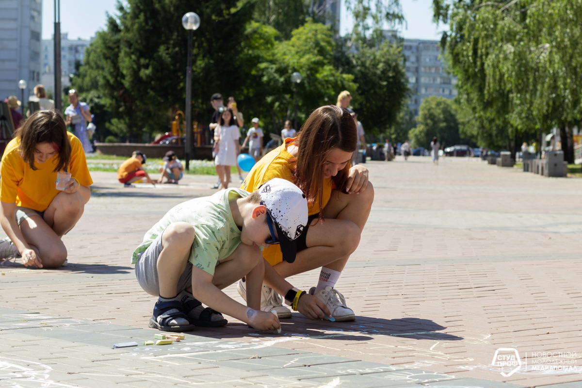 День семьи, любви и верности на бульваре Энтузиастов | 08.07.2022 |  Набережные Челны - БезФормата