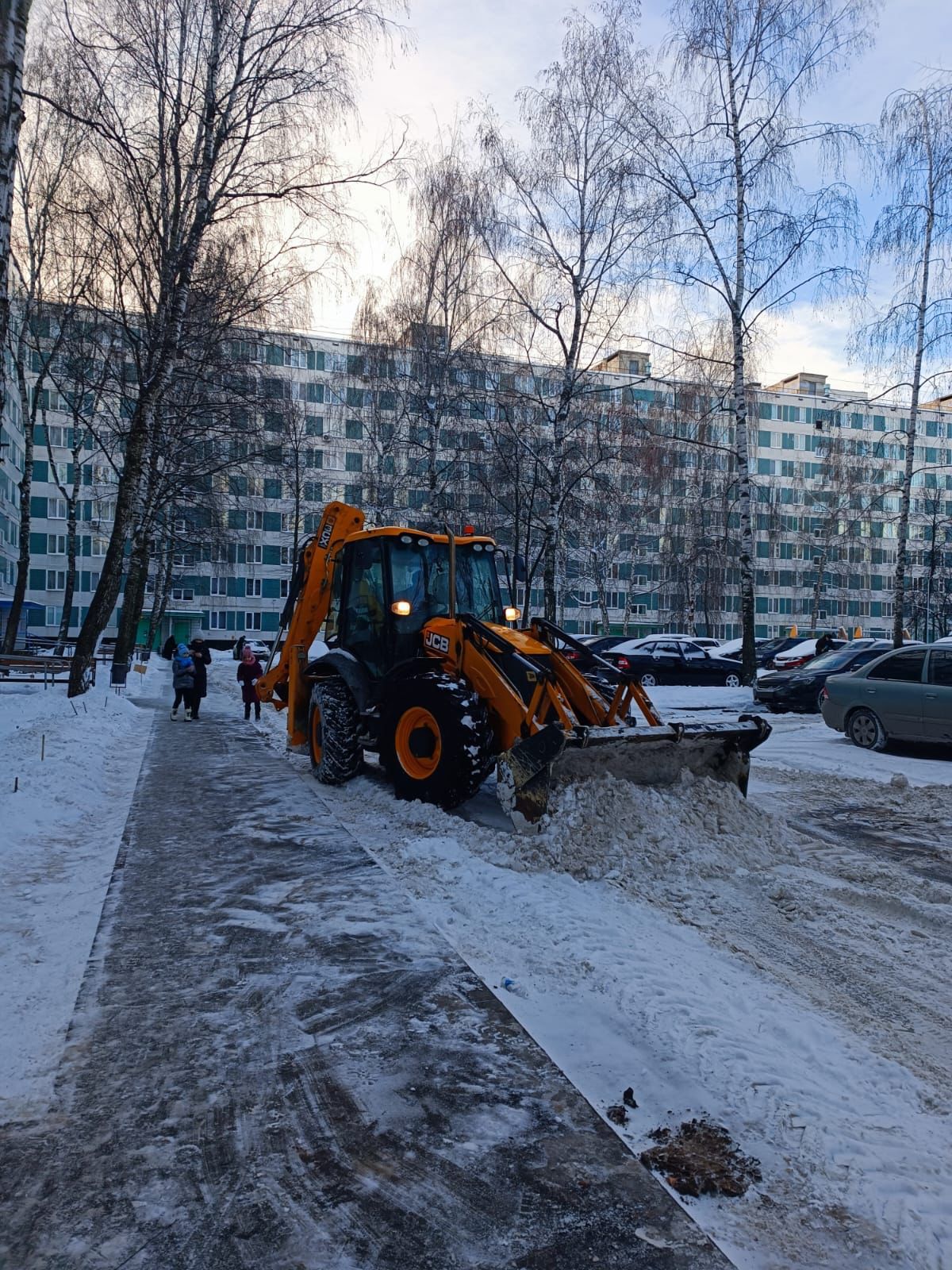 За выходные из автограда на снегохранилище спецтехникой было сделано 803  рейса / Набережные Челны