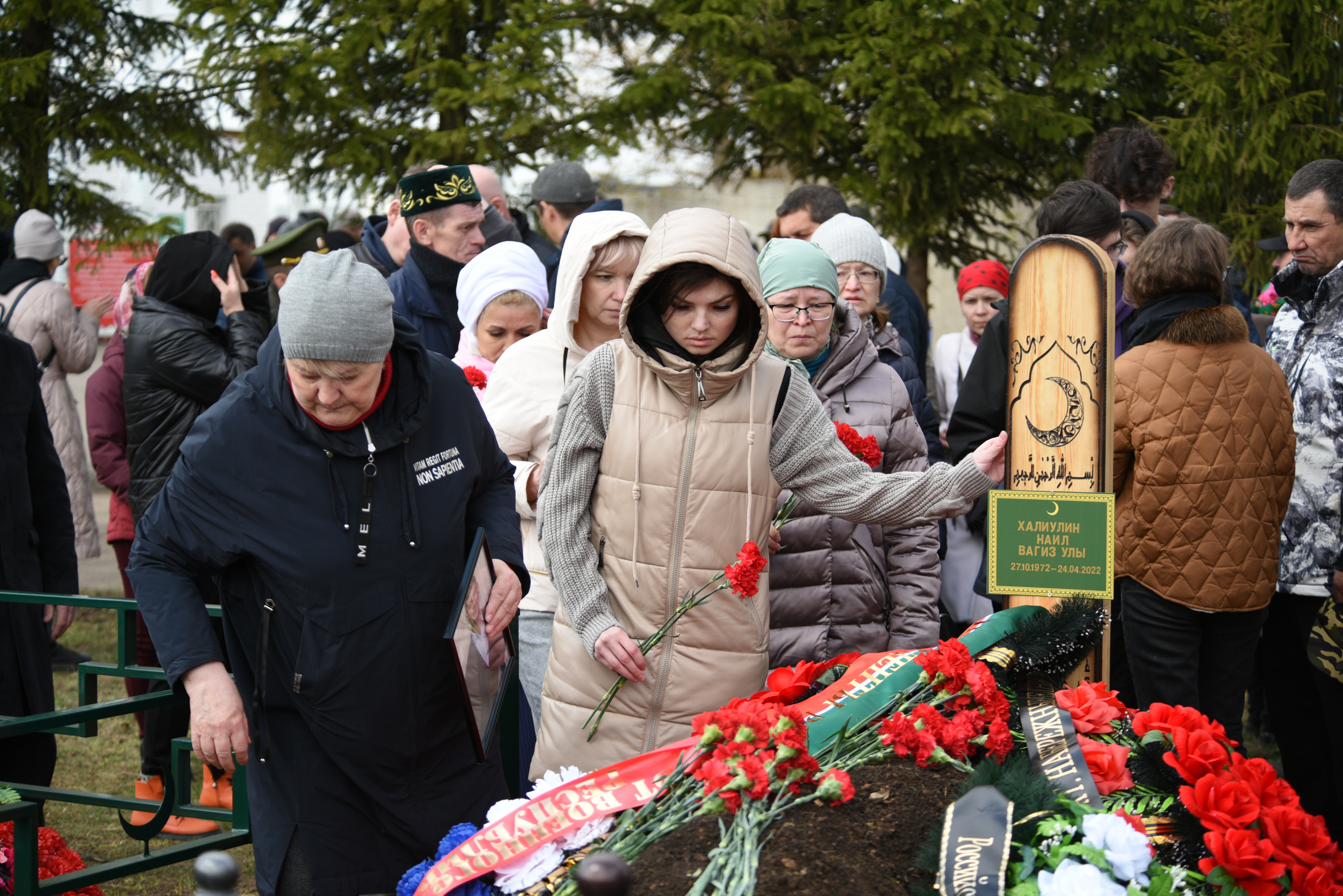 Экспресс новости набережные челны на сегодня. Прощание с Хусниевым Набережные Челны. Прощание с Хуснеевым в Набережных Челнах.