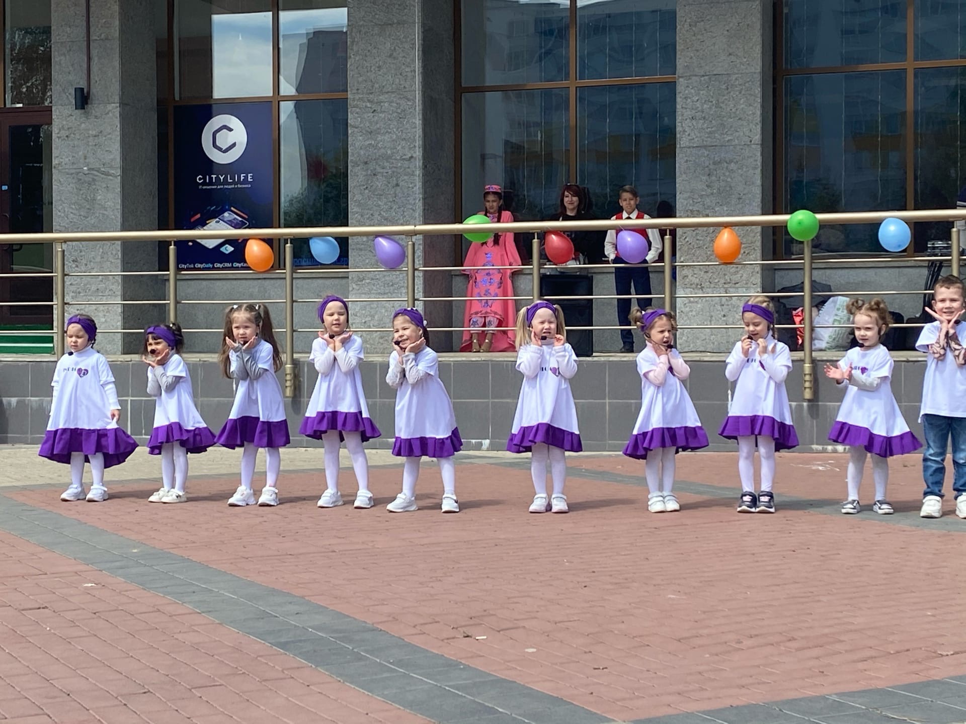 В Челнах в честь Дня защиты детей организовали праздничные мероприятия /  Набережные Челны