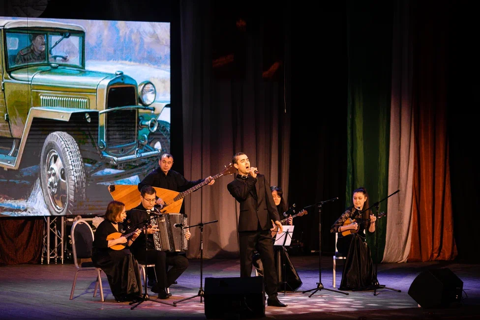 Сайт дк камаз набережные челны. Конкурс ДК КАМАЗ. Опера в ДК КАМАЗ. ДК Россия. ДК КАМАЗ музыкальное сафари.